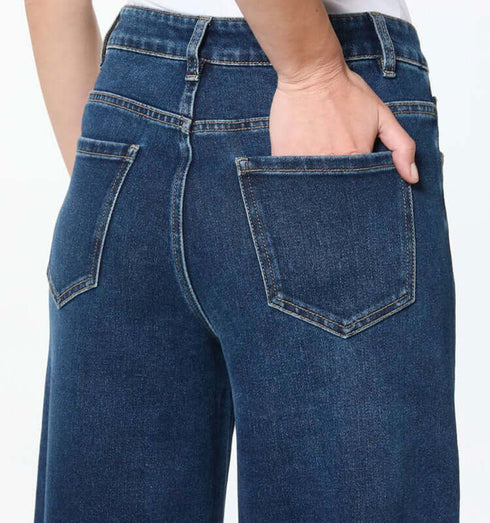 מכנסי ג'ינס פדלפון בגוון כחול כהה עם גזרה גבוהה, מראה אחורי עם כיסים.