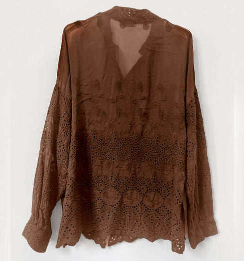 חולצה מכופתרת חומה , שיפון עם רקמה בשילוב תחרה - MIKAI