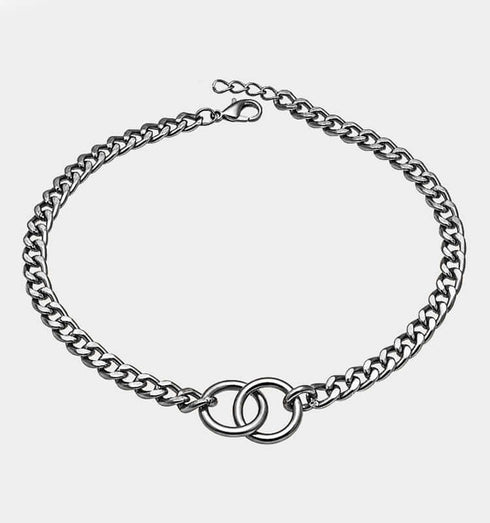 שרשרת עיגולים משולבים עשוי מתכת בגוון כסוף