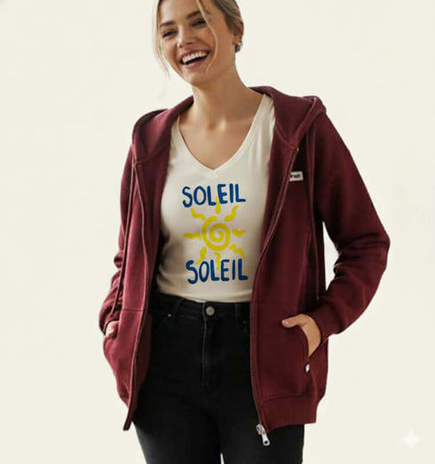 קרדיגן פוטר בגוון בורדו עם כיסים, מיועד למראה שיקי ונוח.