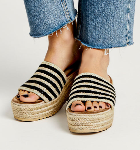 כפכף פלטפורמה עם סוליית אספדריל ועליון פסים בז' שחור