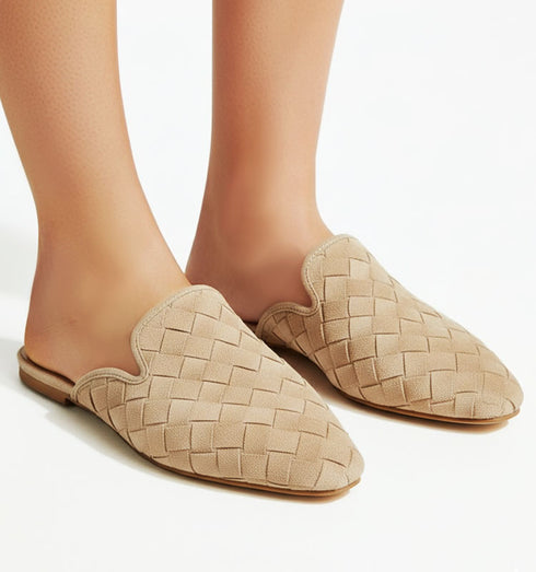 כפכף ז'אמש קלוע בגוון בז' ניוד, טרנדי נוח ואיכותי