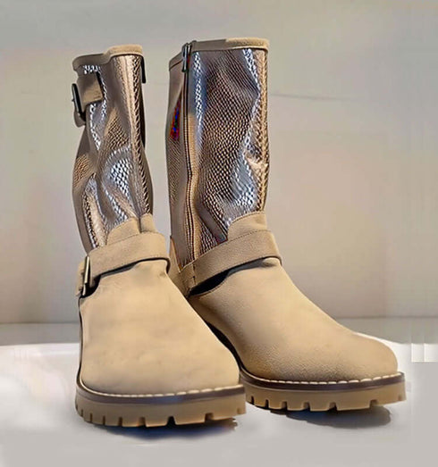 מגף ז'אמש בגוון ניוד עם עיצוב ייחודי, רוכסן בצד, סוליית טרקטור, עקב 5 ס"מ