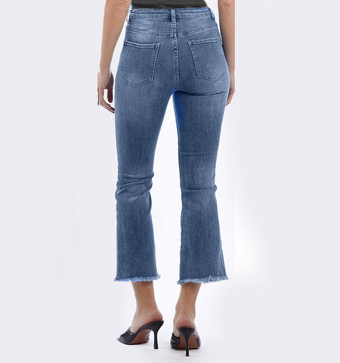 ג'ינס פדלפון קצר, גזרה גבוה, שוליים רחבים ולייקרה לאלסטיות.