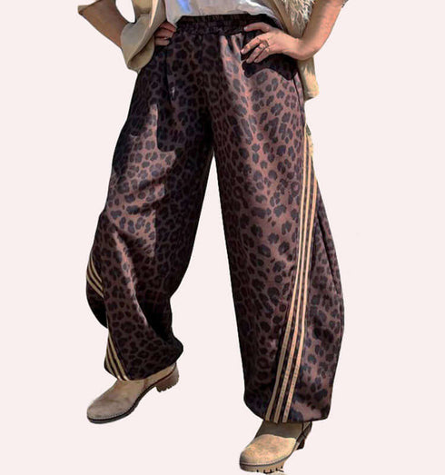 מיכנס מיקרופייבר רחב בגוון מנומר עם פסים חום בהיר, סגנון ספורט-אלגנטי