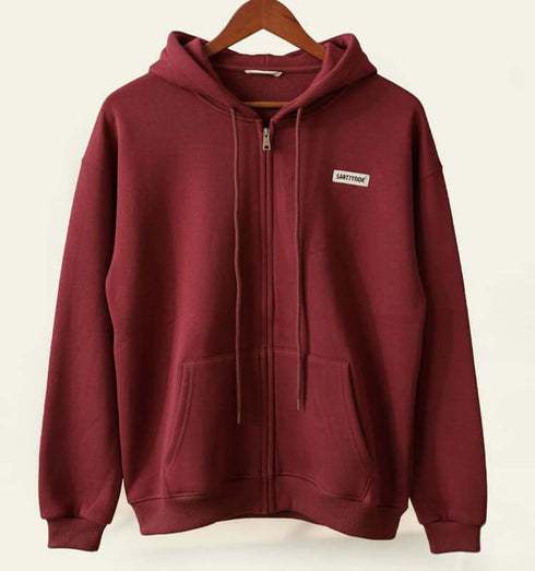 קרדיגן פוטר חתיכי ומפנק בגוון בורדו עם כיסים וכובע, בד נעים וחמים.