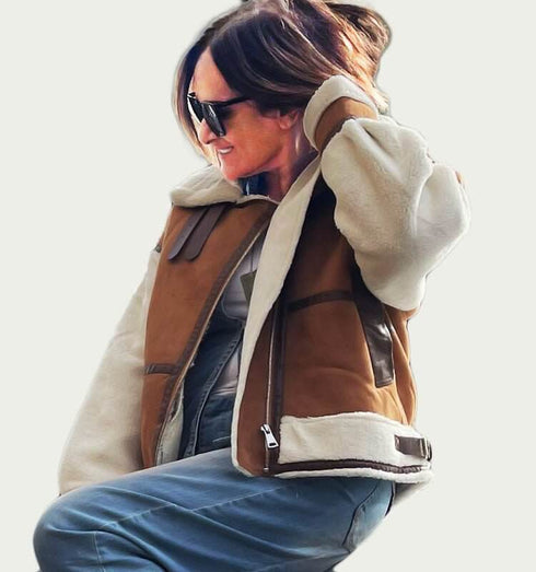 ג'אקט ז'מש\פרוות צמר לבנה - מעיל טרנדי משולב זמש בגוון חום ופרוות צמר לבנה - MIKAI