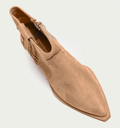 מגפון עור ז'אמש בגוון ניוד - מגפוני בוקרים מסוגננות מעור ז'אמס בצבע ניוד - MIKAI