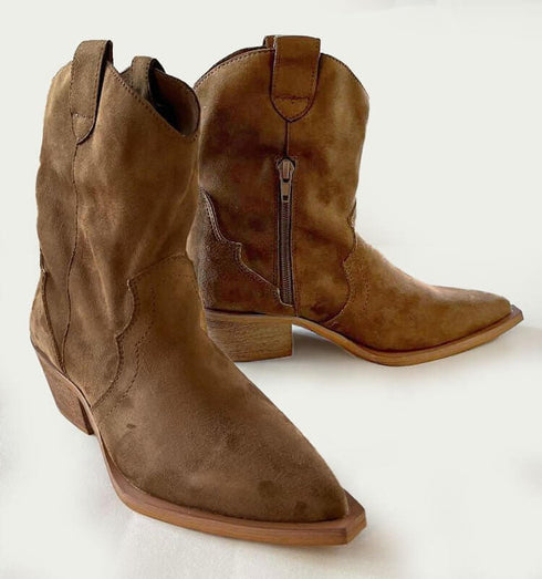 מגפוני עור ז'אמש חום שוקולד - מגפון בוקרים מעור ז'אמש מובחר בגוון חום שוקולד - MIKAI