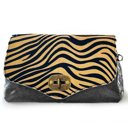 תיק צד מעור שחור ומכסה פרווה מנומר - MIKAI