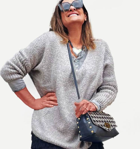 תיק צד מעור שחור ומכסה הדפס שחור לבן - MIKAI