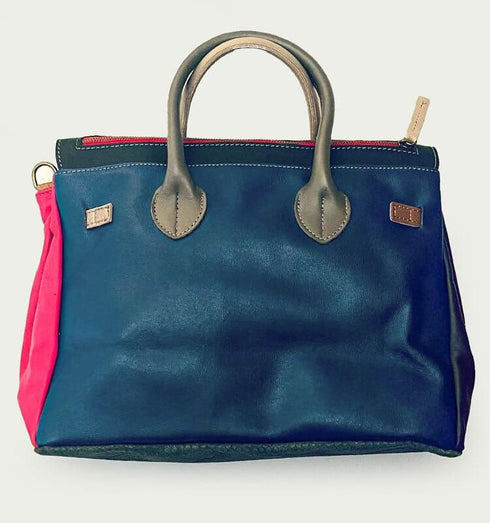 תיק עור כחול\כסף - תיק מעצבים מעור איטלקי מובחר בשלל צבעים עם רצועה לכתף - MIKAI